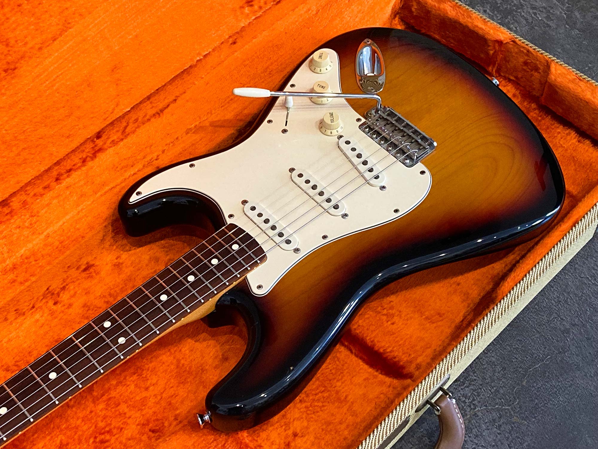 Fender USA American Vintage 62 Stratocaster 3-Color Sunburst
